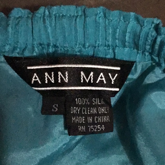 Turquoise silk jacquard, lined, pull on pants. EUC Roomy Small - Picture 4 of 6